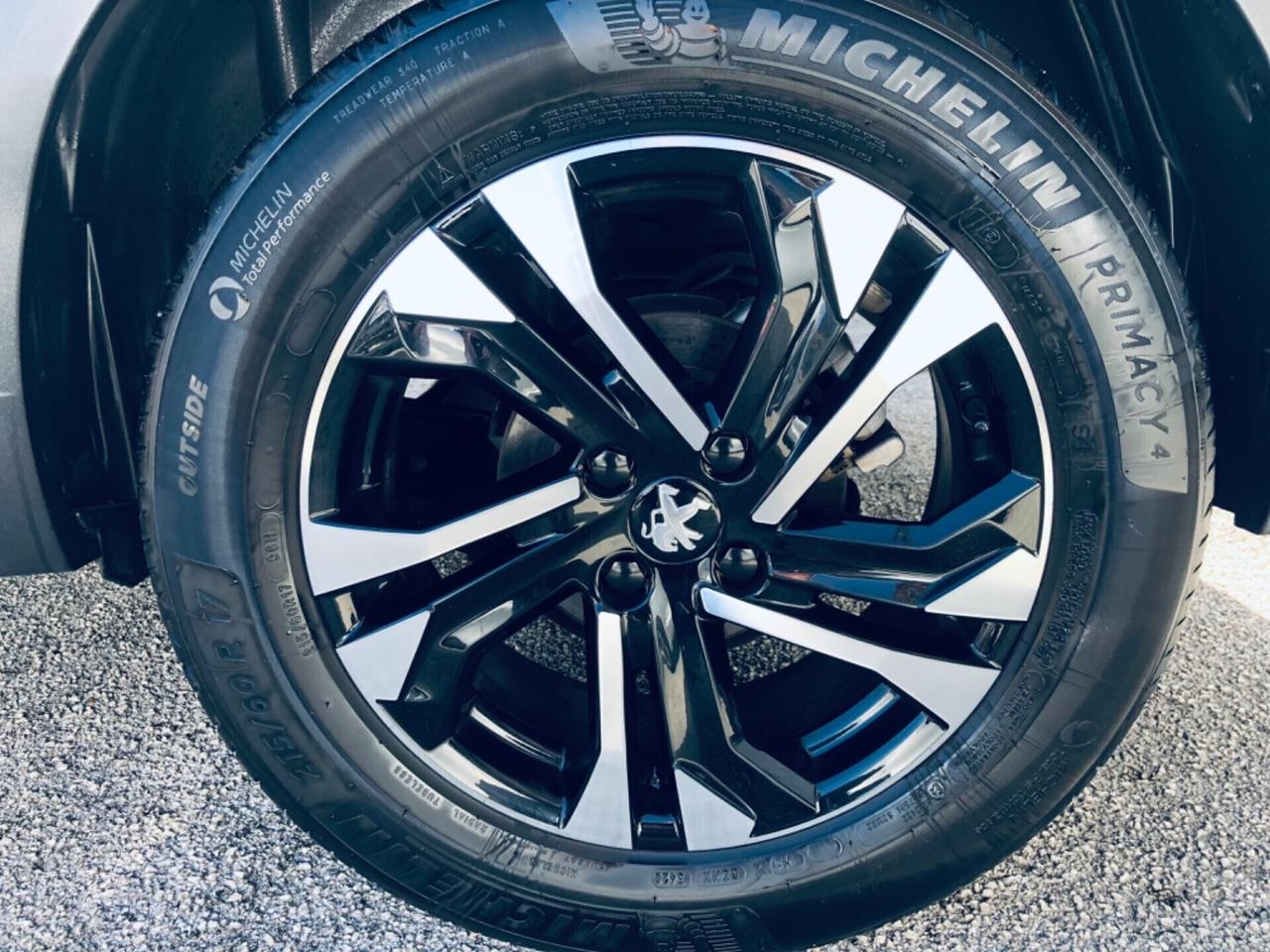 Peugeot 2008 BlueHDi 110 Allure PELLE TELECAMERA