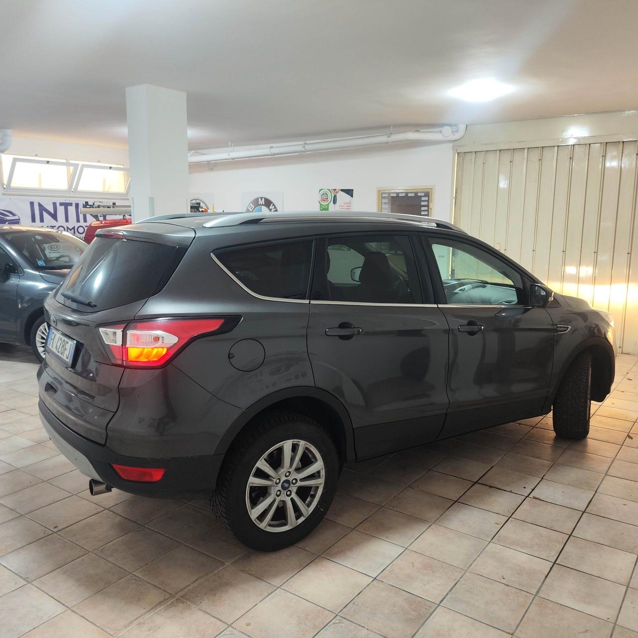 Ford Kuga 1.5 TDCI 120 CV S&S 2WD Plus automatico (12 mesi di garanzia)