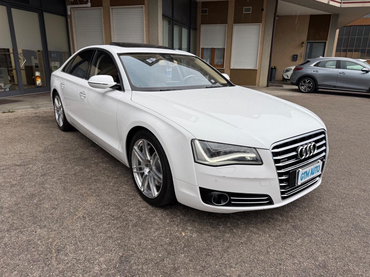 Audi A8 - 4.2 TDI V8 351 CV - quattro tiptronic