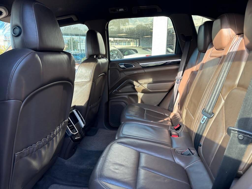 Porsche Cayenne 3.0 Diesel 2012/ 257.000 KM Tua a soli 179 Euro al mese