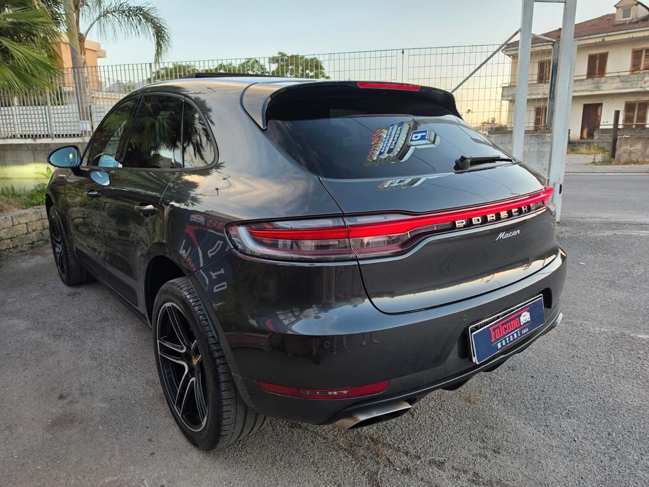Porsche Macan FULL TETTO PASM