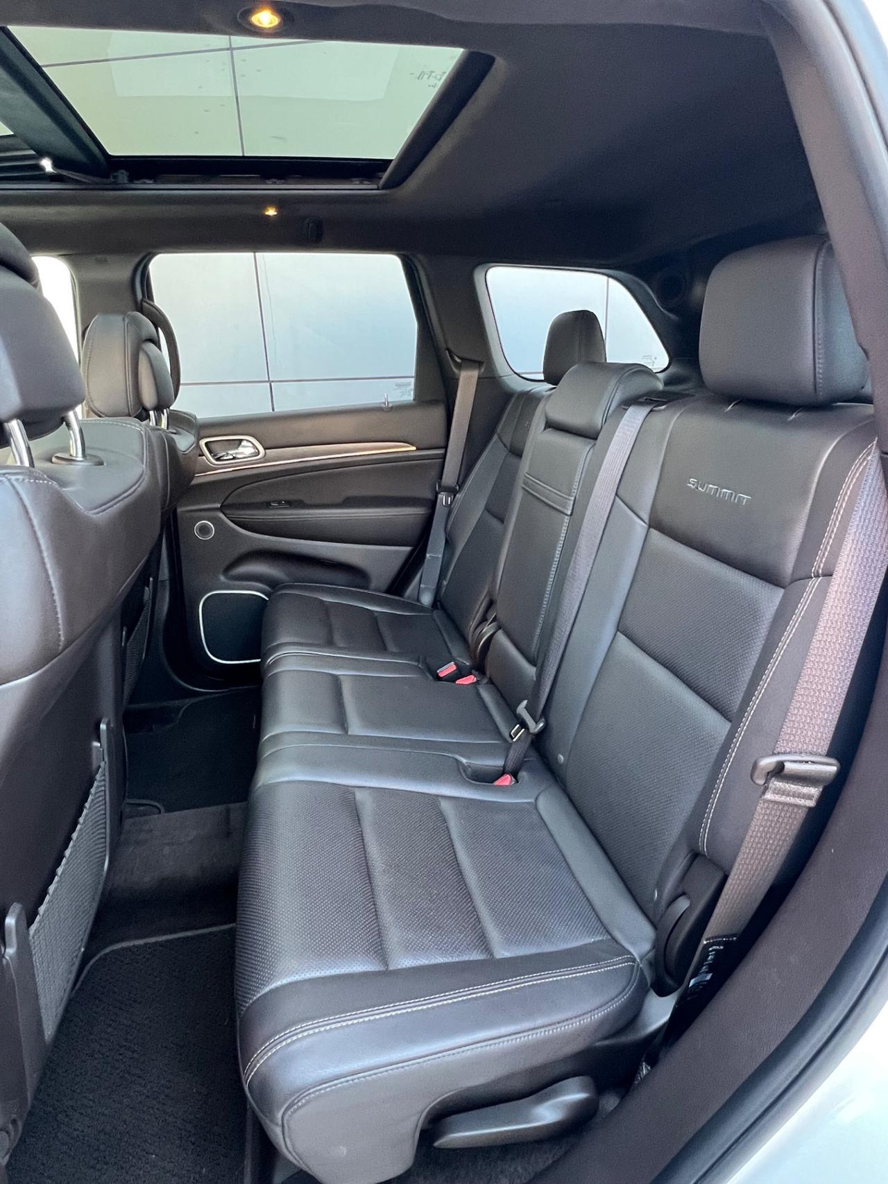 Jeep Grand Cherokee 3.0 V6 Summit possibilità noleggio no scoring