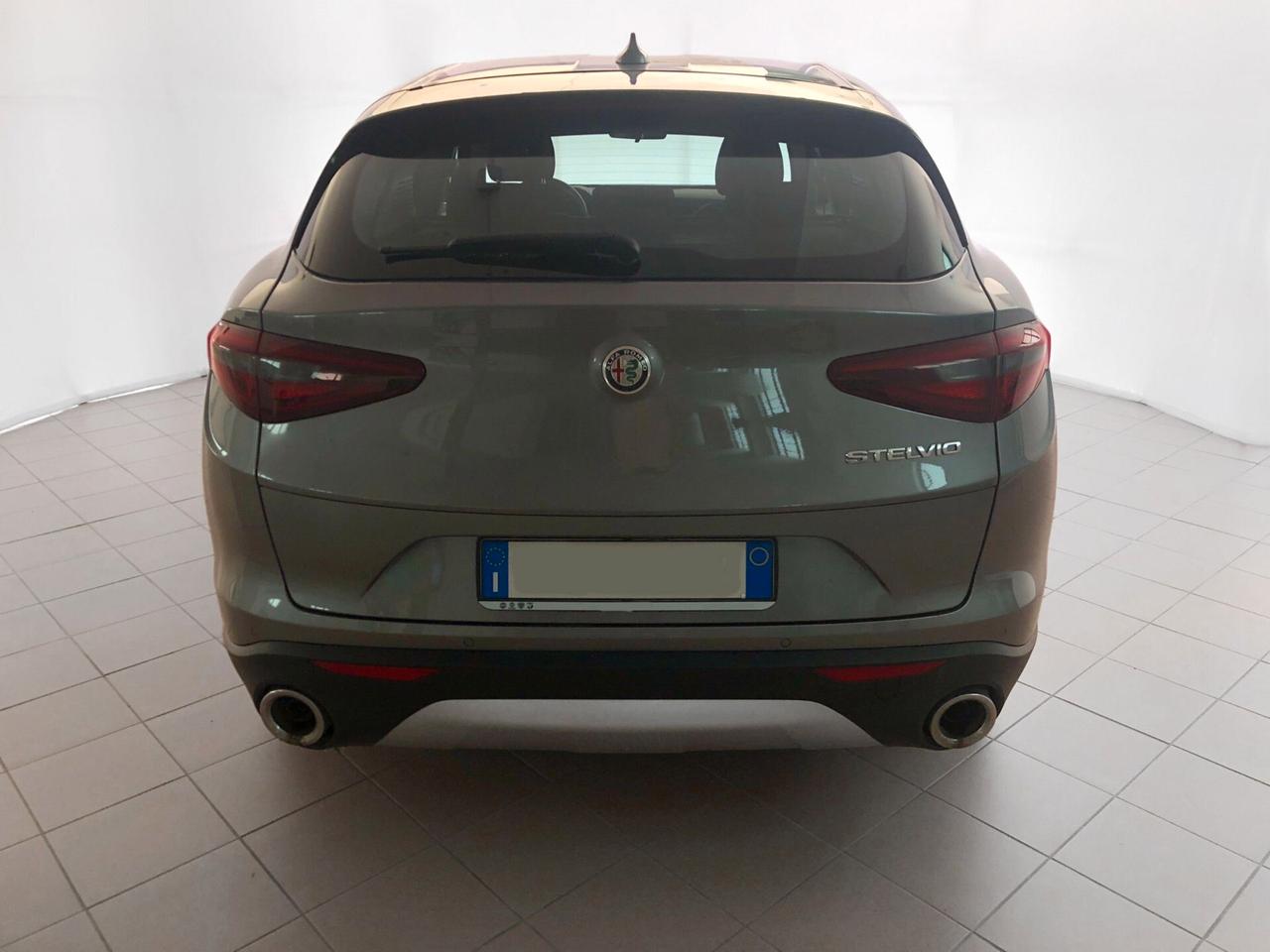 Alfa Romeo Stelvio 2.2 Turbodiesel 160 CV AT8 RWD Business