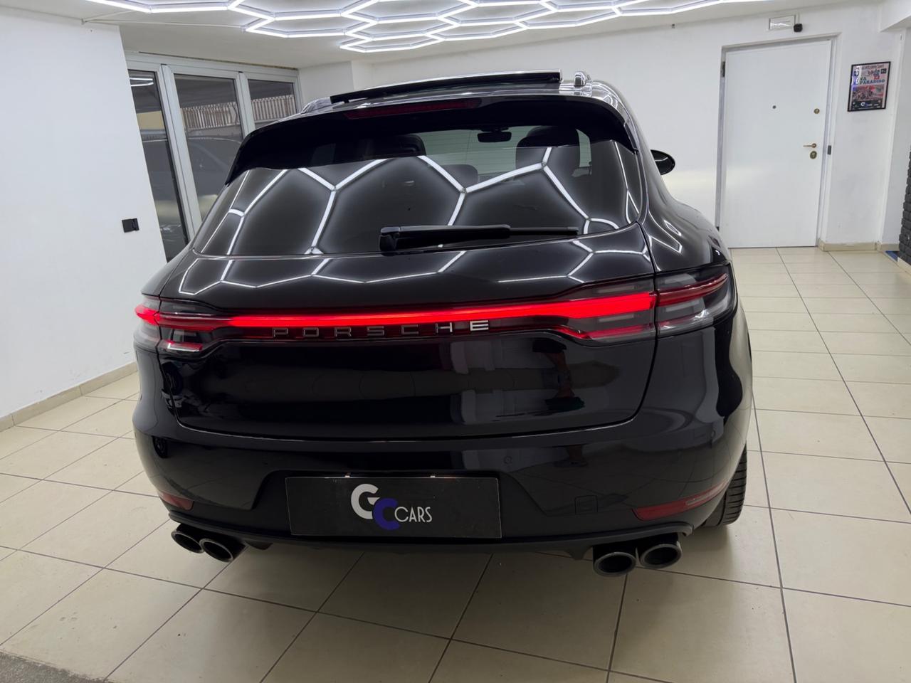 Porsche Macan 2.0 IPER FULL TETTO