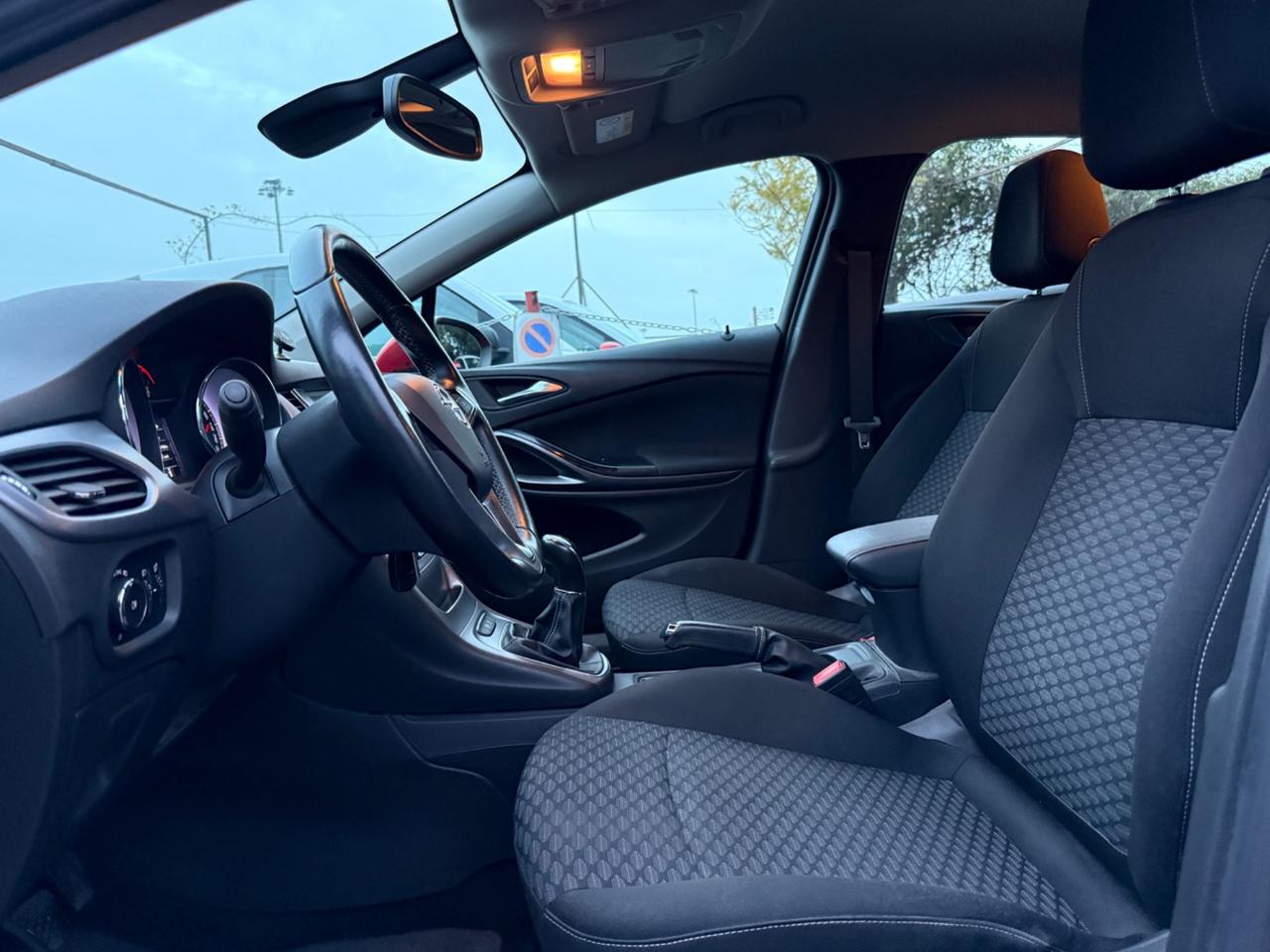 Opel Astra 1.4 150cv 5 porte berlina Sport Tourer Cosmo