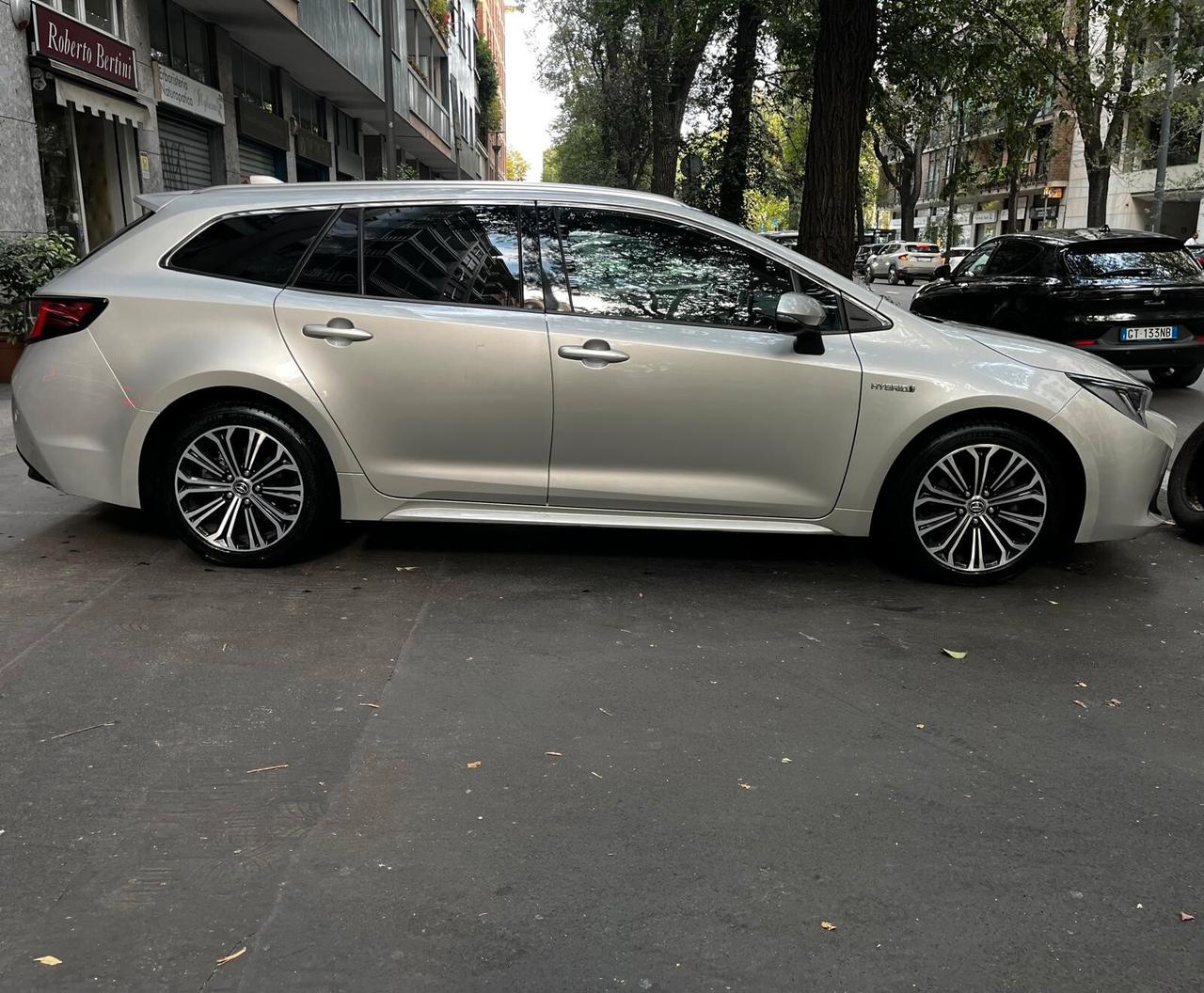 Toyota Corolla Touring Sports 2.0 Hybrid Business