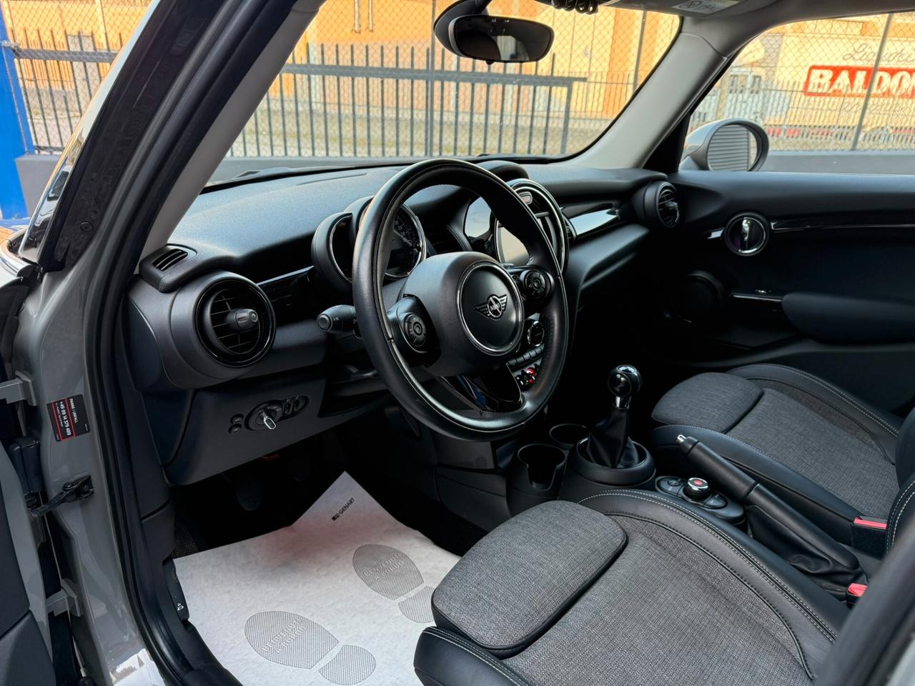 Mini One 1.5 Business 102cv 5p