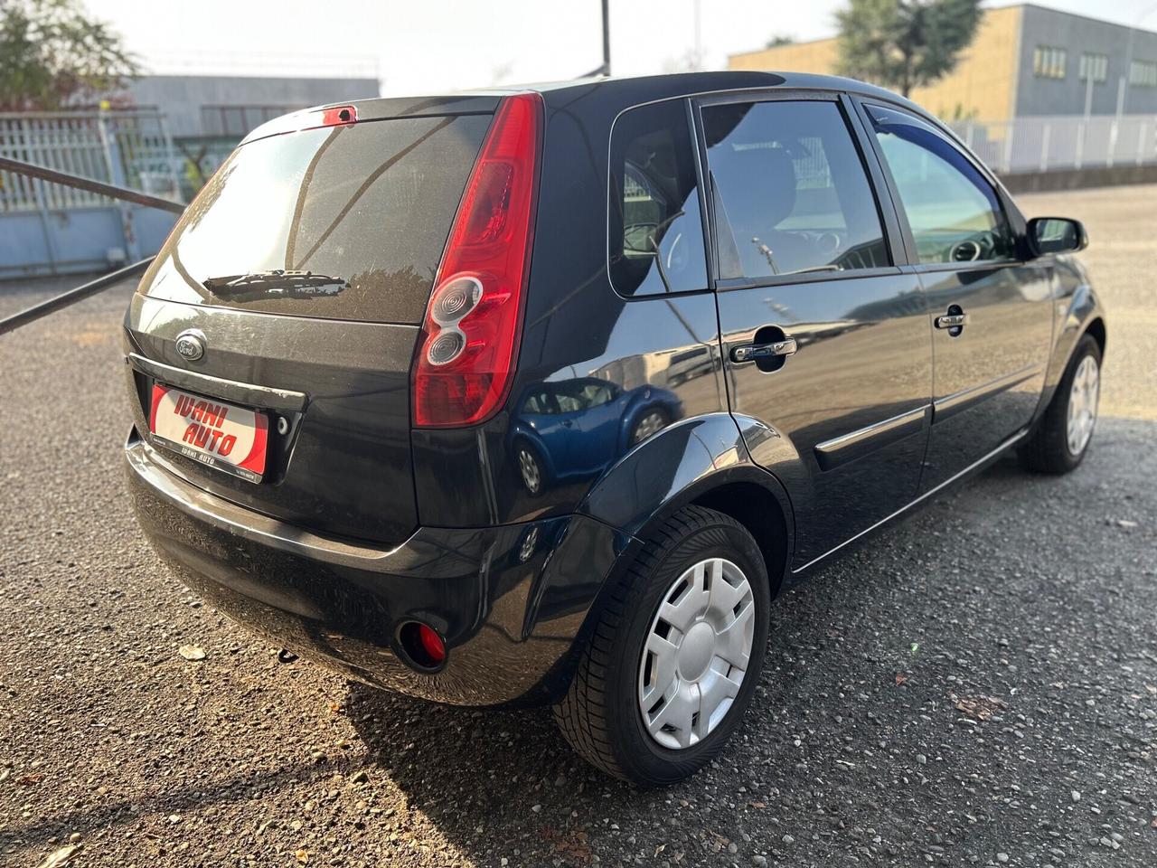 Ford Fiesta 1.2 16V 5p. Ghia