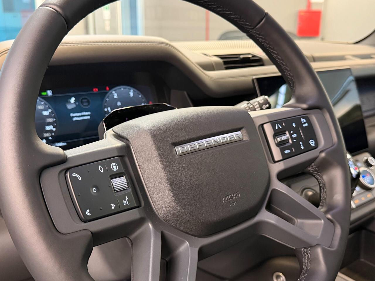 Land Rover Defender 90 3.0d mhev X-Dynamic HSE awd 250cv MY 2027