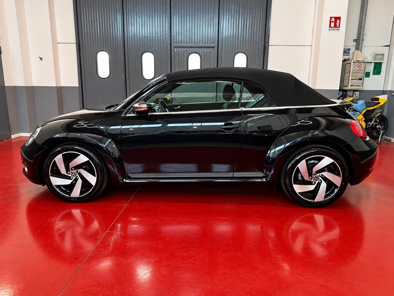 Volkswagen Maggiolino 1.6 tdi Sport