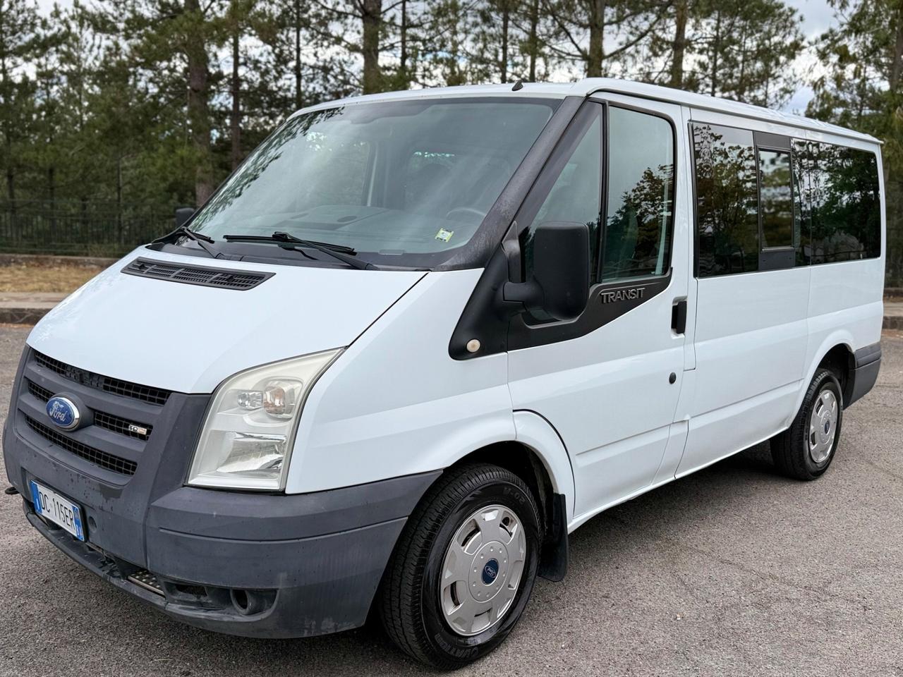 Ford transit 9 posti