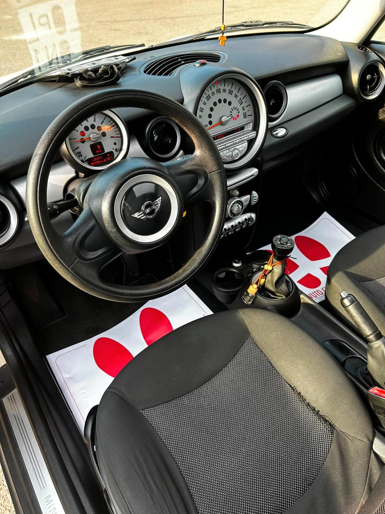 Mini 1.6 16V One (72kW)