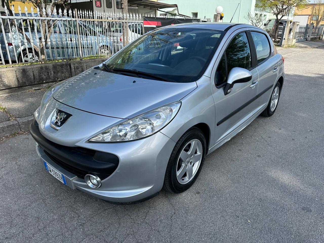 Peugeot 207 1.4 8V 75CV 5p. X Line ECO GPL