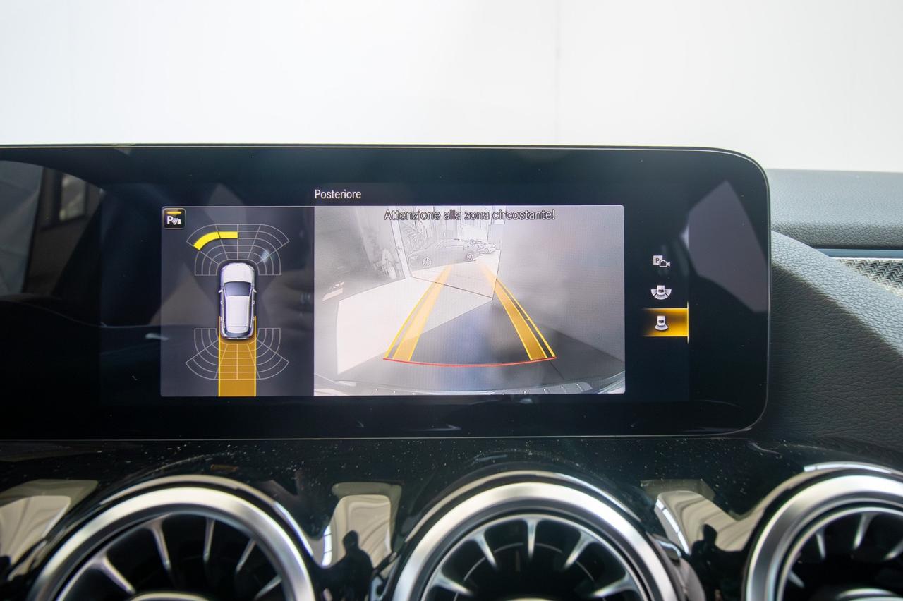 Mercedes-Benz GLA 180 Premium Amg Auto 136 Cv