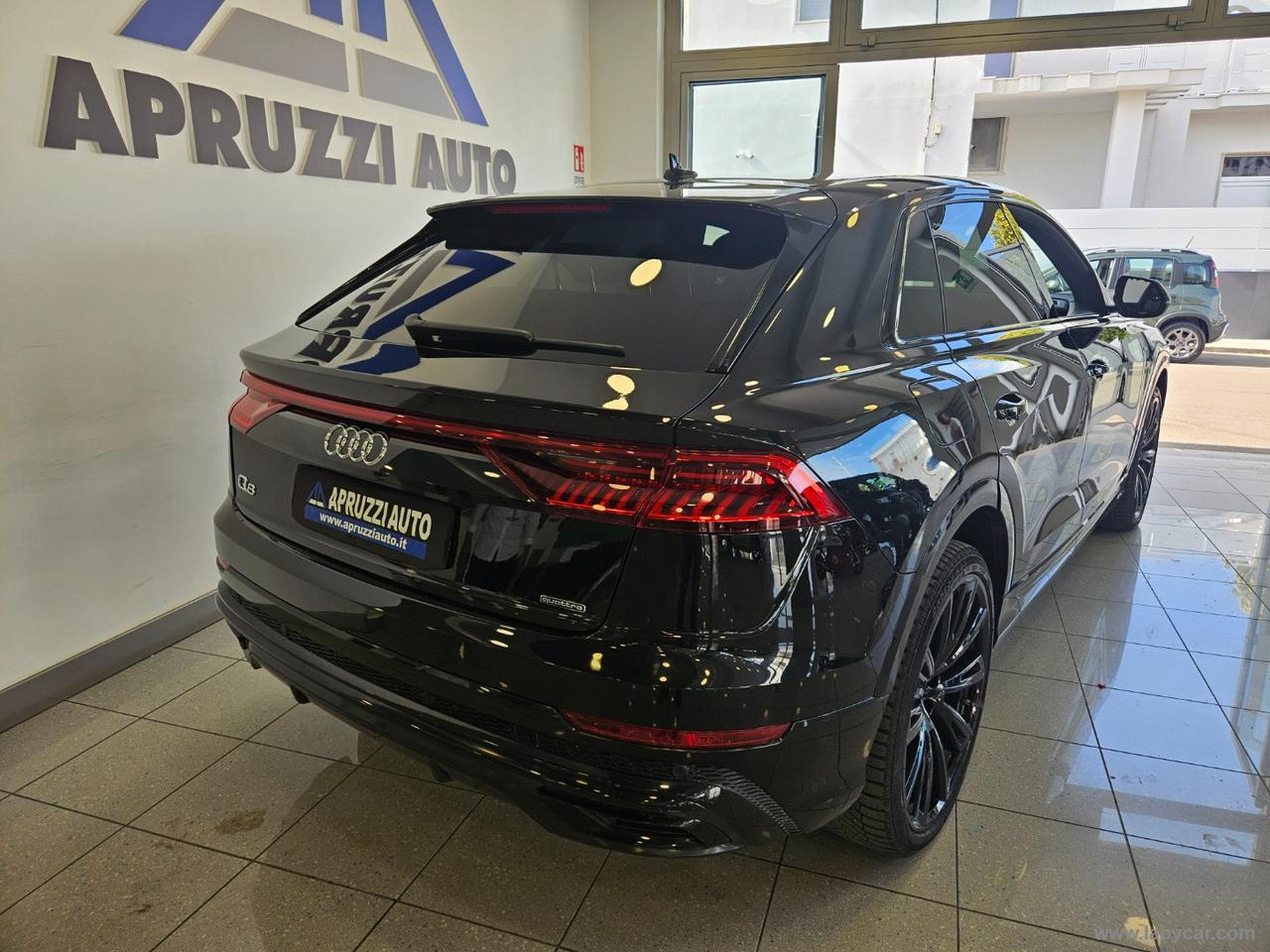 AUDI Q8 50 TDI 286 CV quattro tiptronic S-LINE
