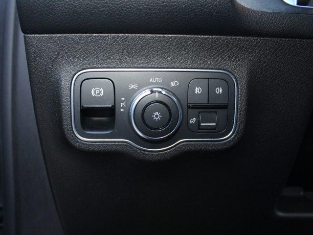 MERCEDES-BENZ GLB 200 d Automatic Sport Plus