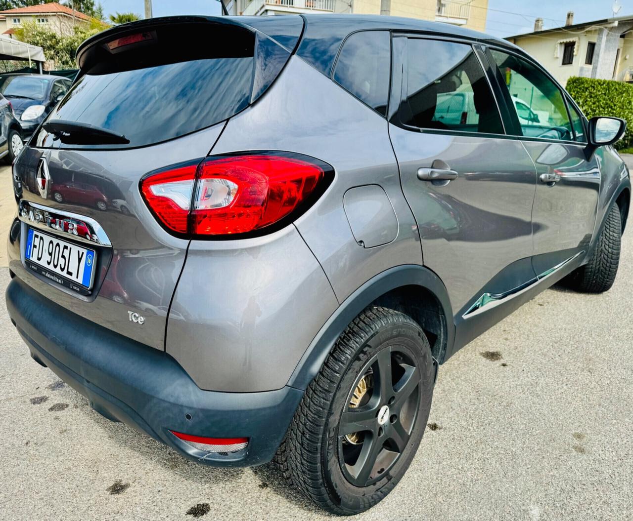 Renault Captur TCe 120 CV Automatica ok Neopatentati