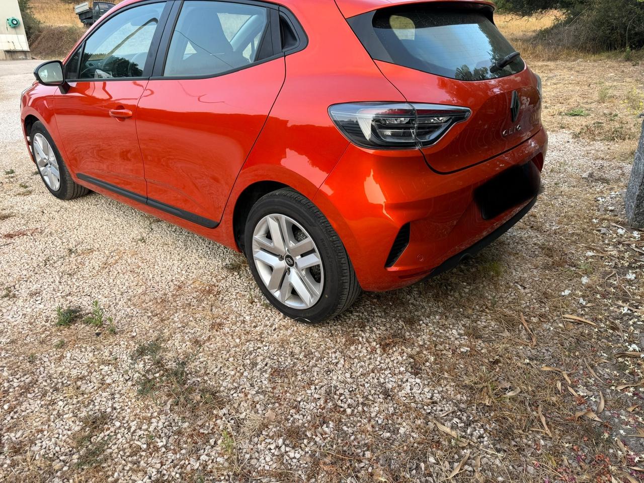 Renault Clio SCe 65 CV 5 porte Evolution anno 10/2024