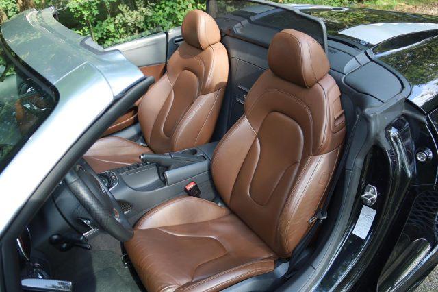 AUDI R8 Spyder 5.2 V10 FSI quattro R tronic