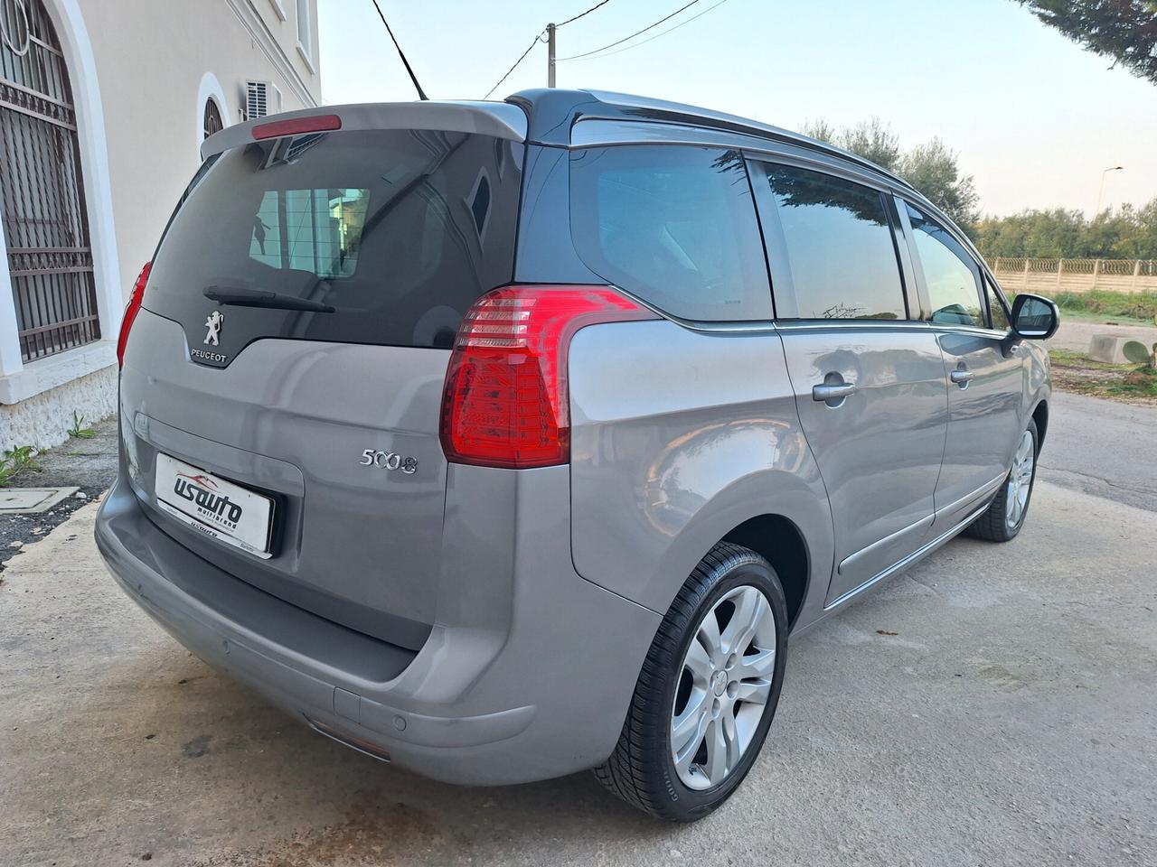 Peugeot 5008 1.6 HDi 115CV"7 POSTI" NAVI TETTO
