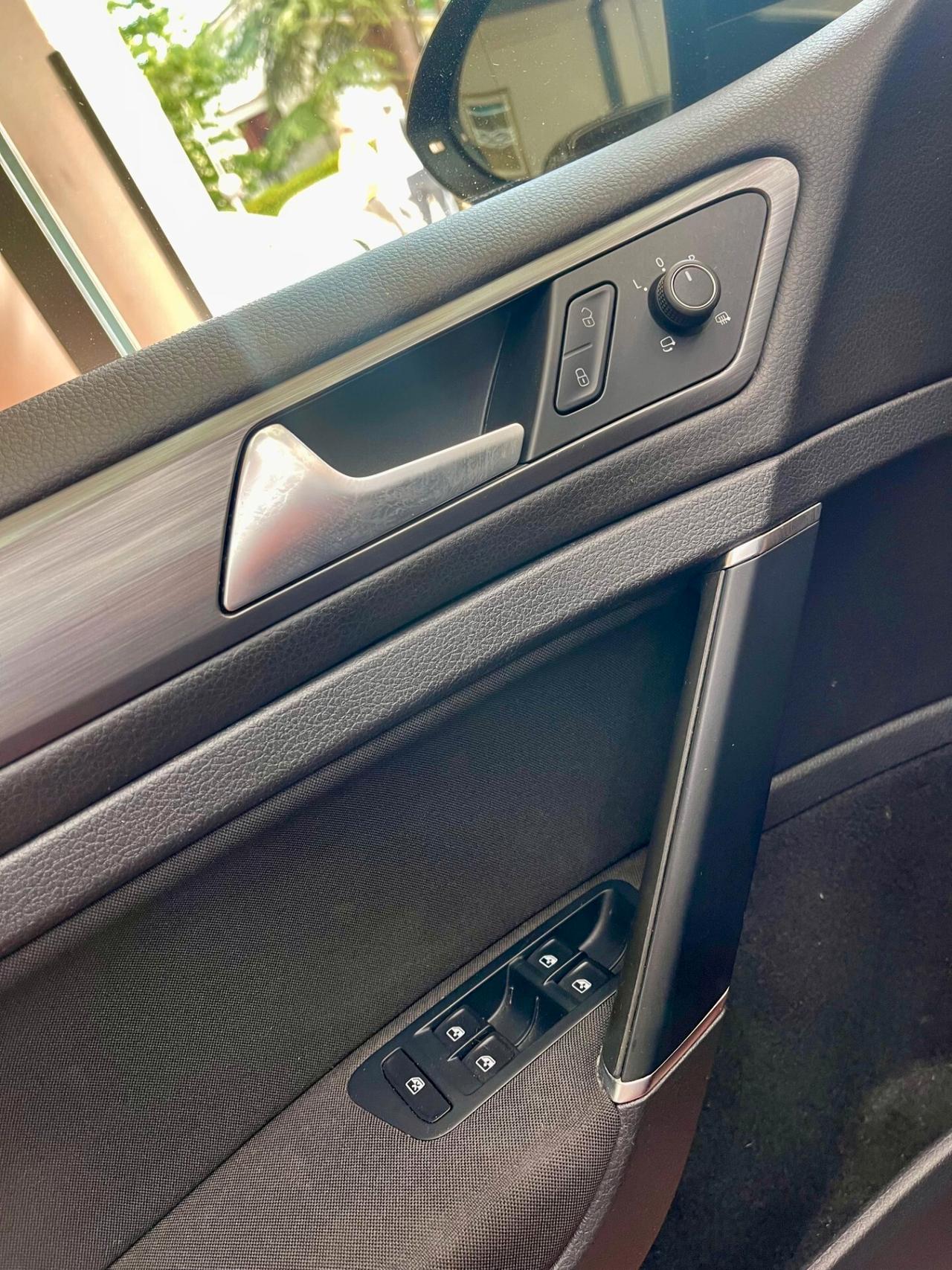 Volkswagen Golf 1.5 TGI DSG 5p. UNICOPROPRIETARIO TAGLIANDI UFFICIALI