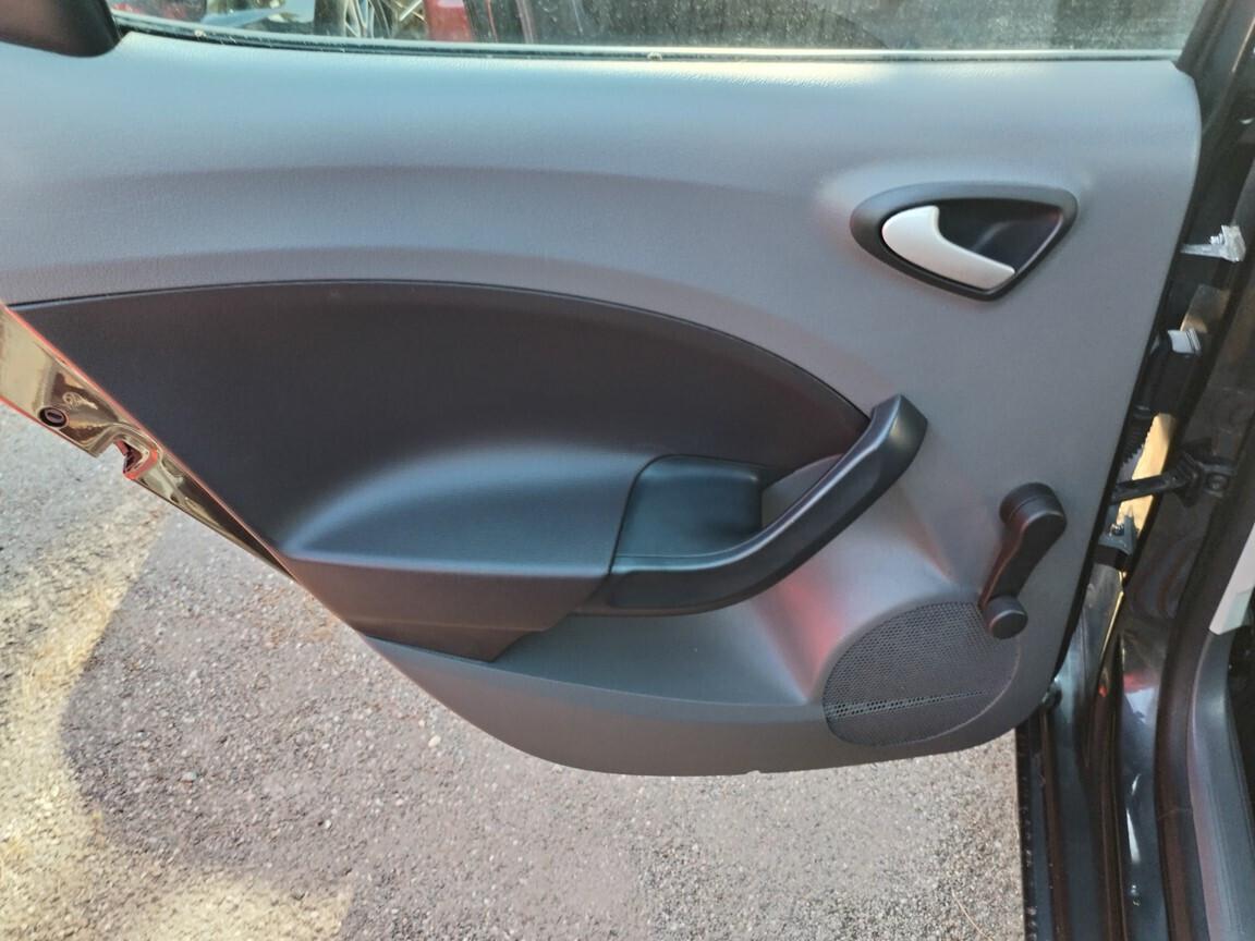 Seat Ibiza 1.2 70 CV 5p. Reference GPL 112000KM 10/2010
