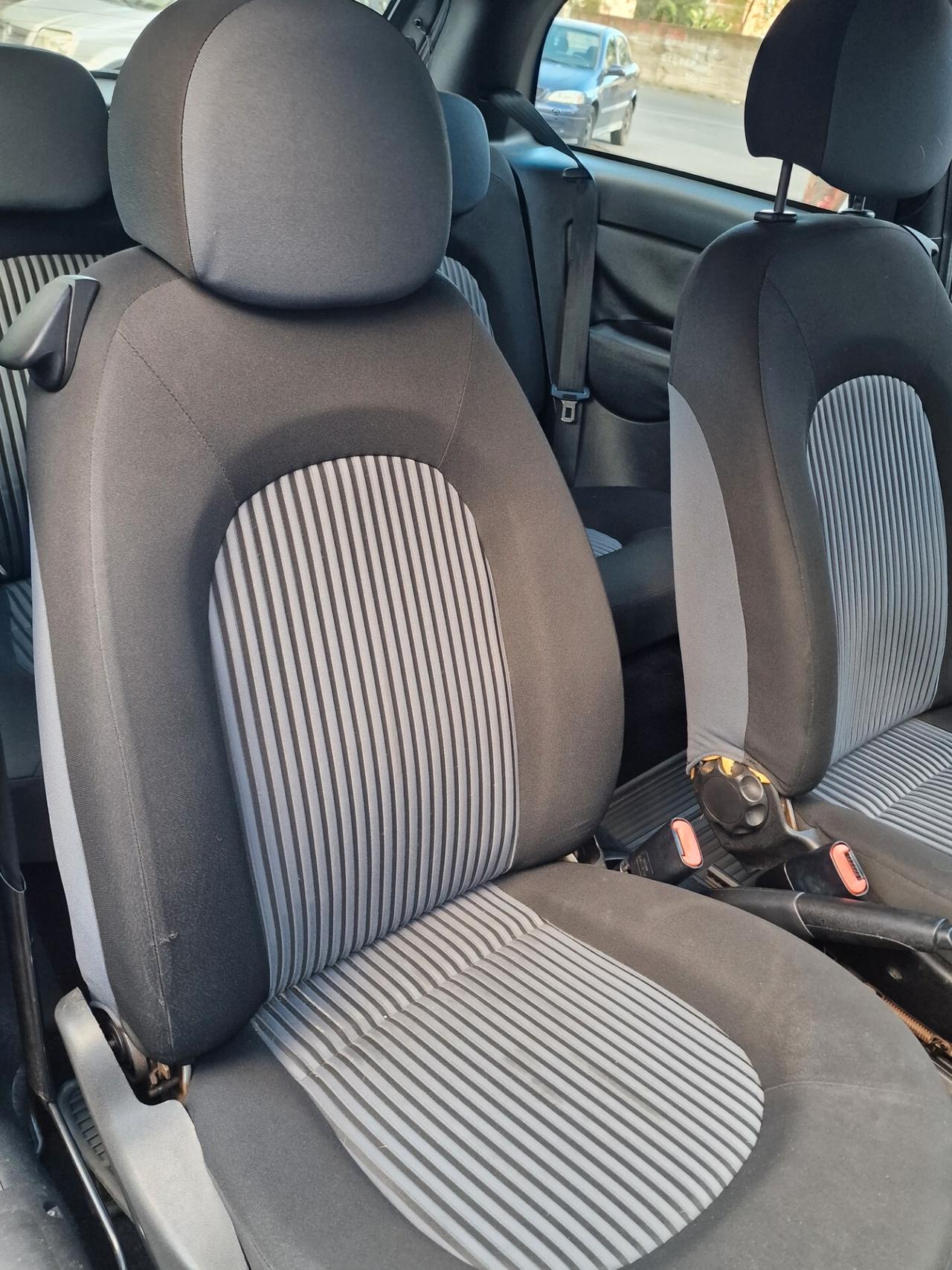 Lancia Ypsilon 1.2 Argento