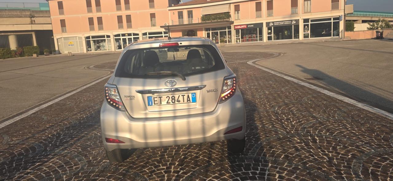 Toyota Yaris 1.4 D-4D 5 porte Lounge
