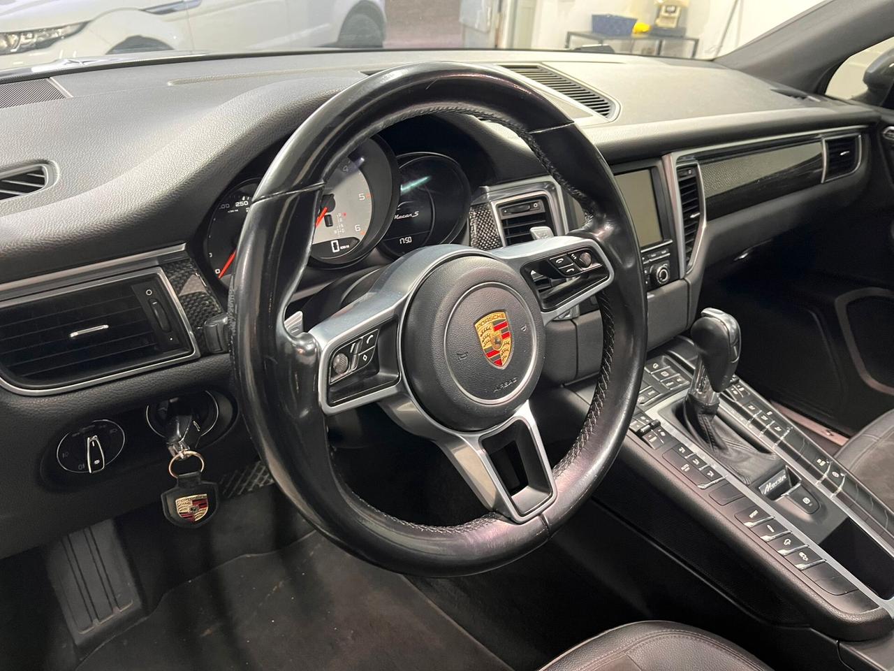Porsche Macan 3.0 S Diesel tetto panoramico gangio traino