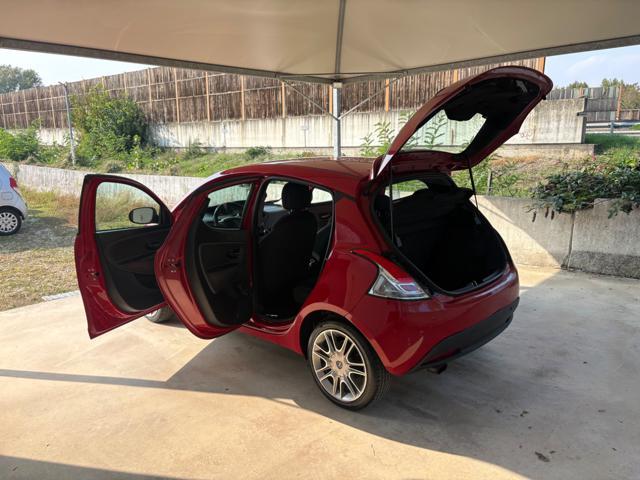 LANCIA Ypsilon 0.9 TwinAir 85 CV 5 porte S&S DFN Gold AUTOMATICA