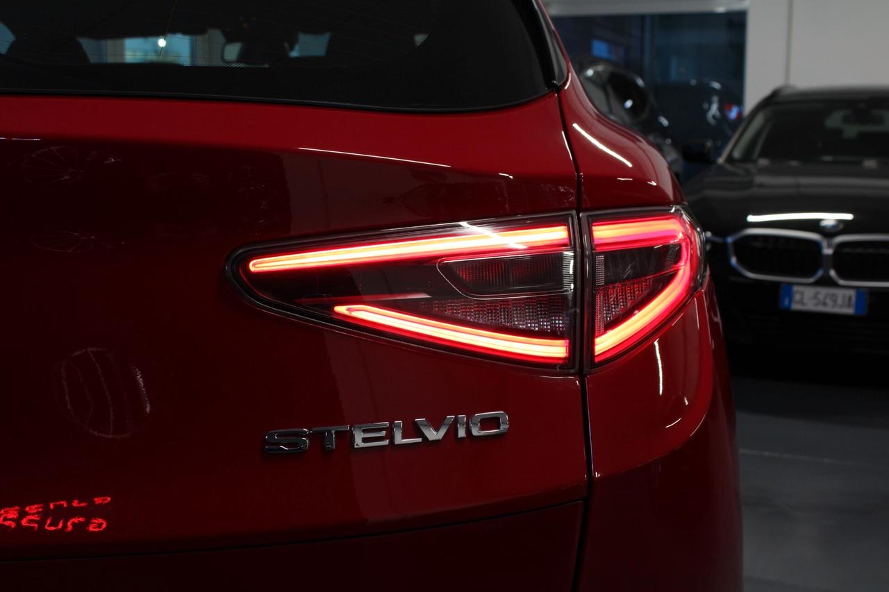 Alfa Romeo Stelvio 2.2 Turbodiesel 160 CV AT8 RWD Super