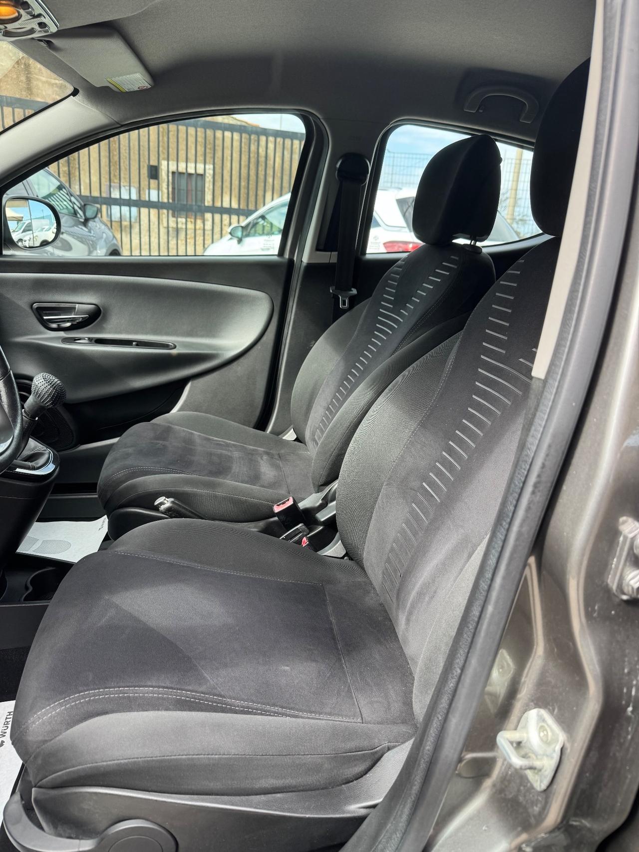 Lancia Ypsilon 1.3 MJT 16V 95 CV ECCELLENTI CONDIZIONI