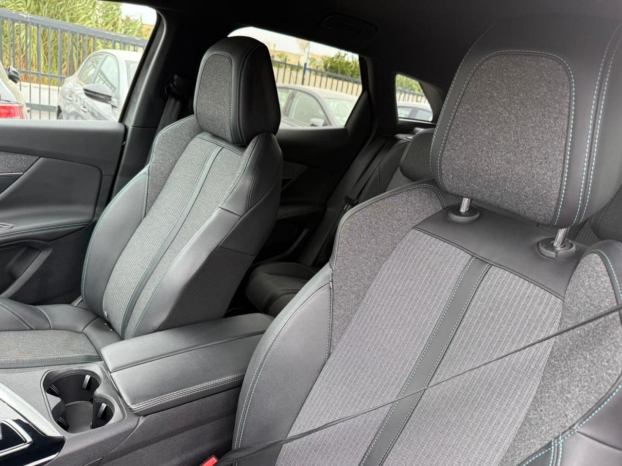Peugeot 3008 1.5 BlueHDi 131 CV S&S EAT8 Allure