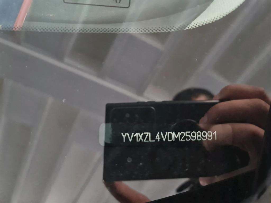 VOLVO XC40 1.5 T2 129CV 6M. MOMENTUM CORE ( FARI LED - COCKPIT - CRUISE - NAVI - PDC )