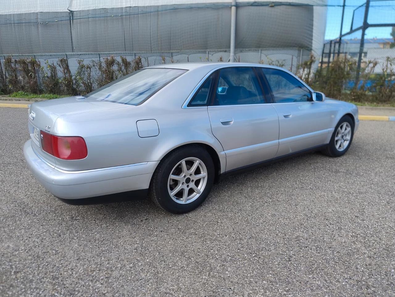 Audi A8 S8 4.2 V8 40V cat quattro