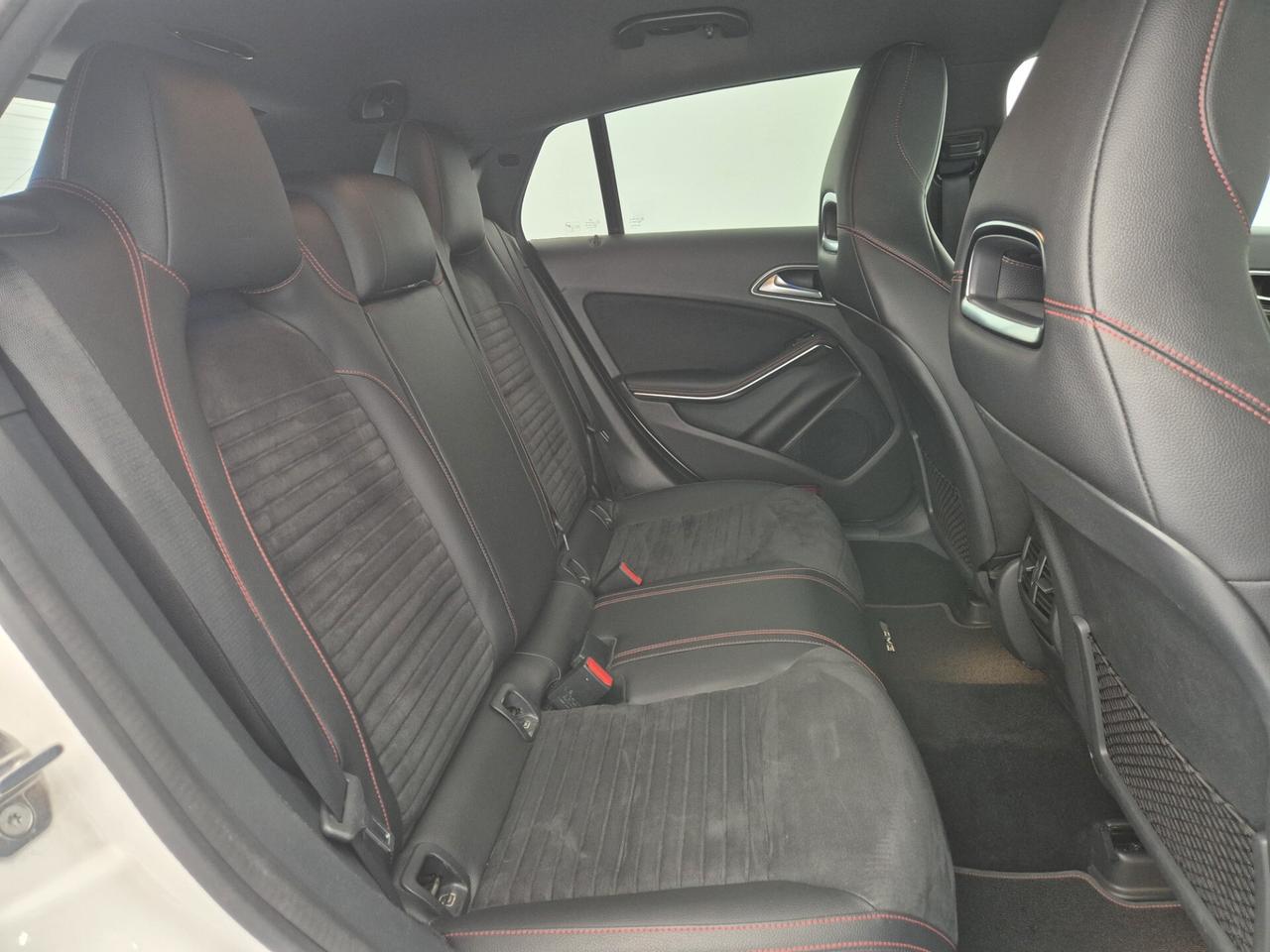 Mercedes-Benz CLA 220 d Shooting Brake AMG Line