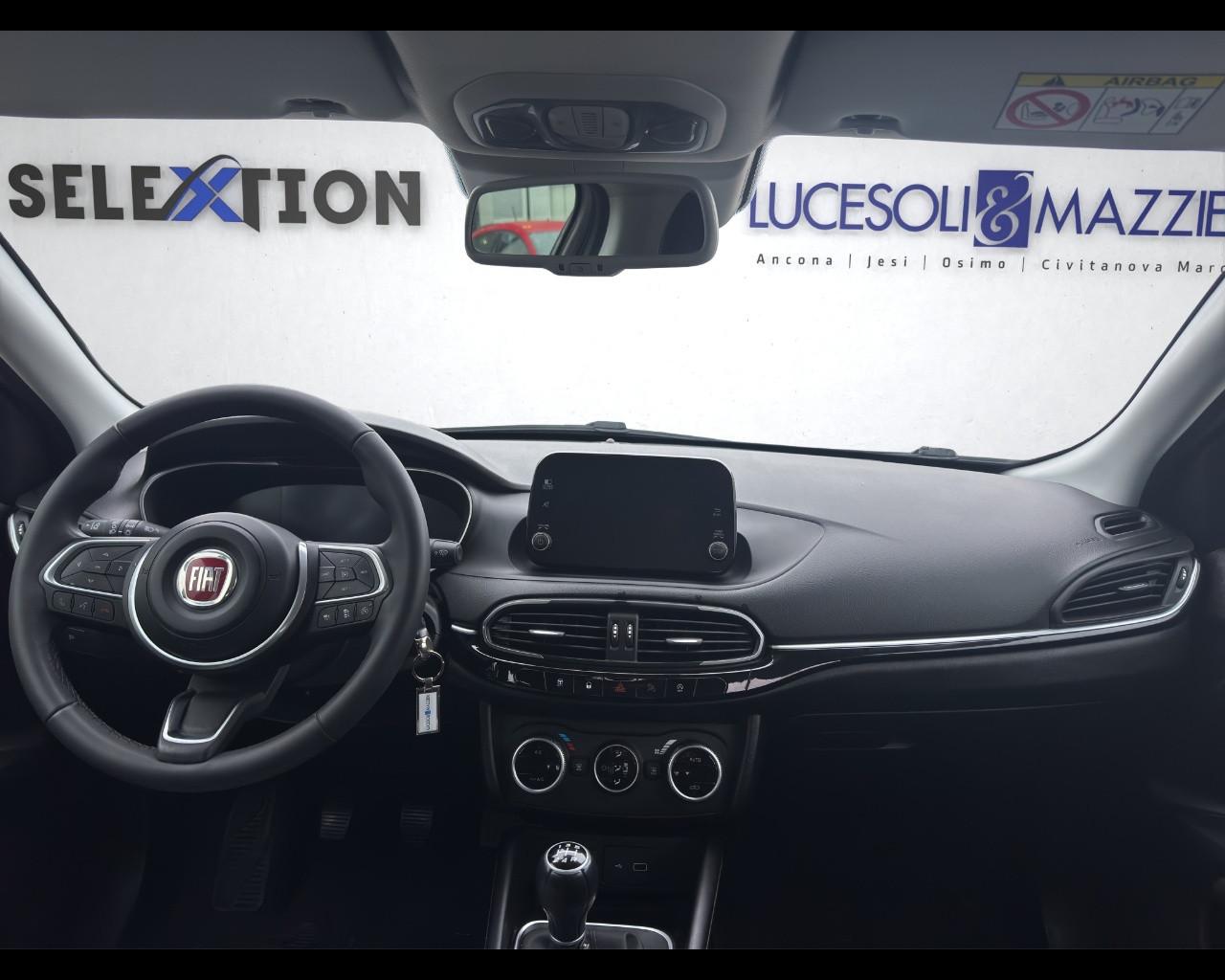 FIAT Tipo (2015-->) - Tipo 1.3 Mjt S&S 5 porte Business