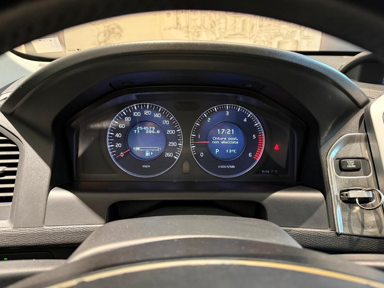 Volvo XC60 2.4 D 175 CV FWD Geartronic Kinetic