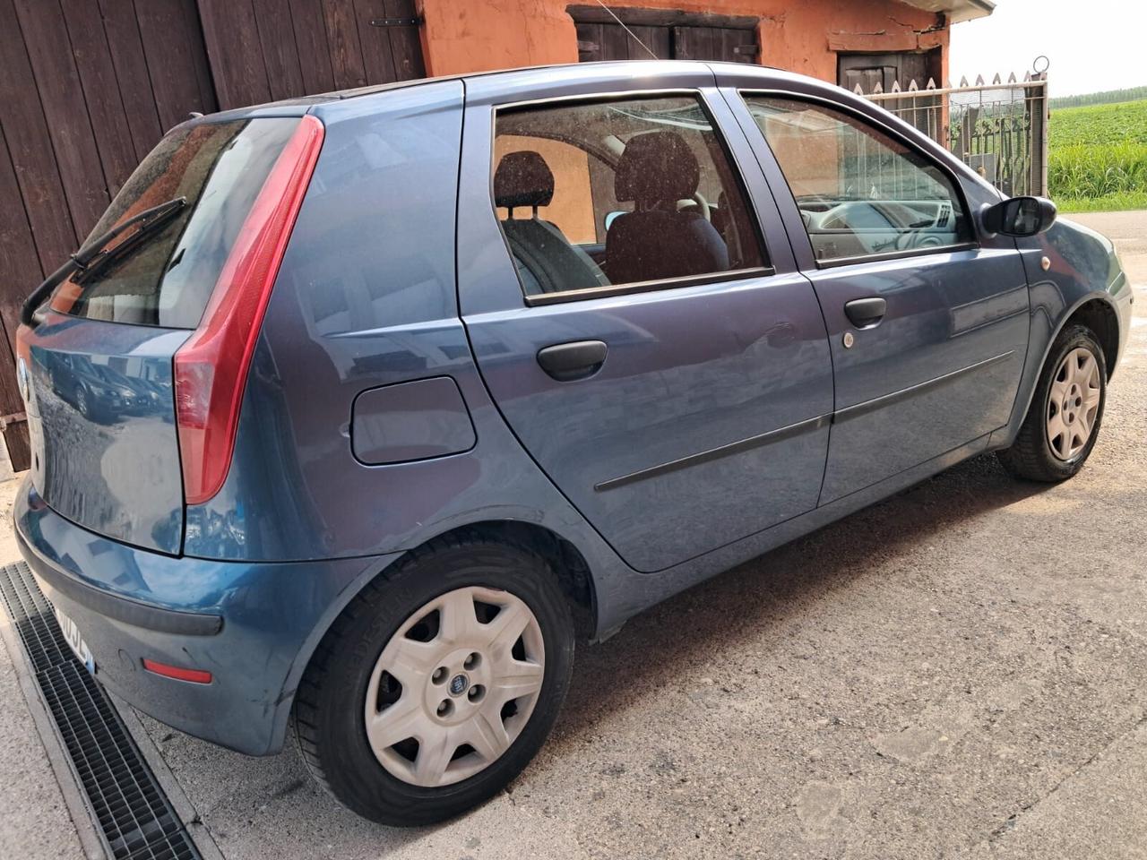 Fiat Punto 1.2 5 porte Actual gpl valido neopatentati