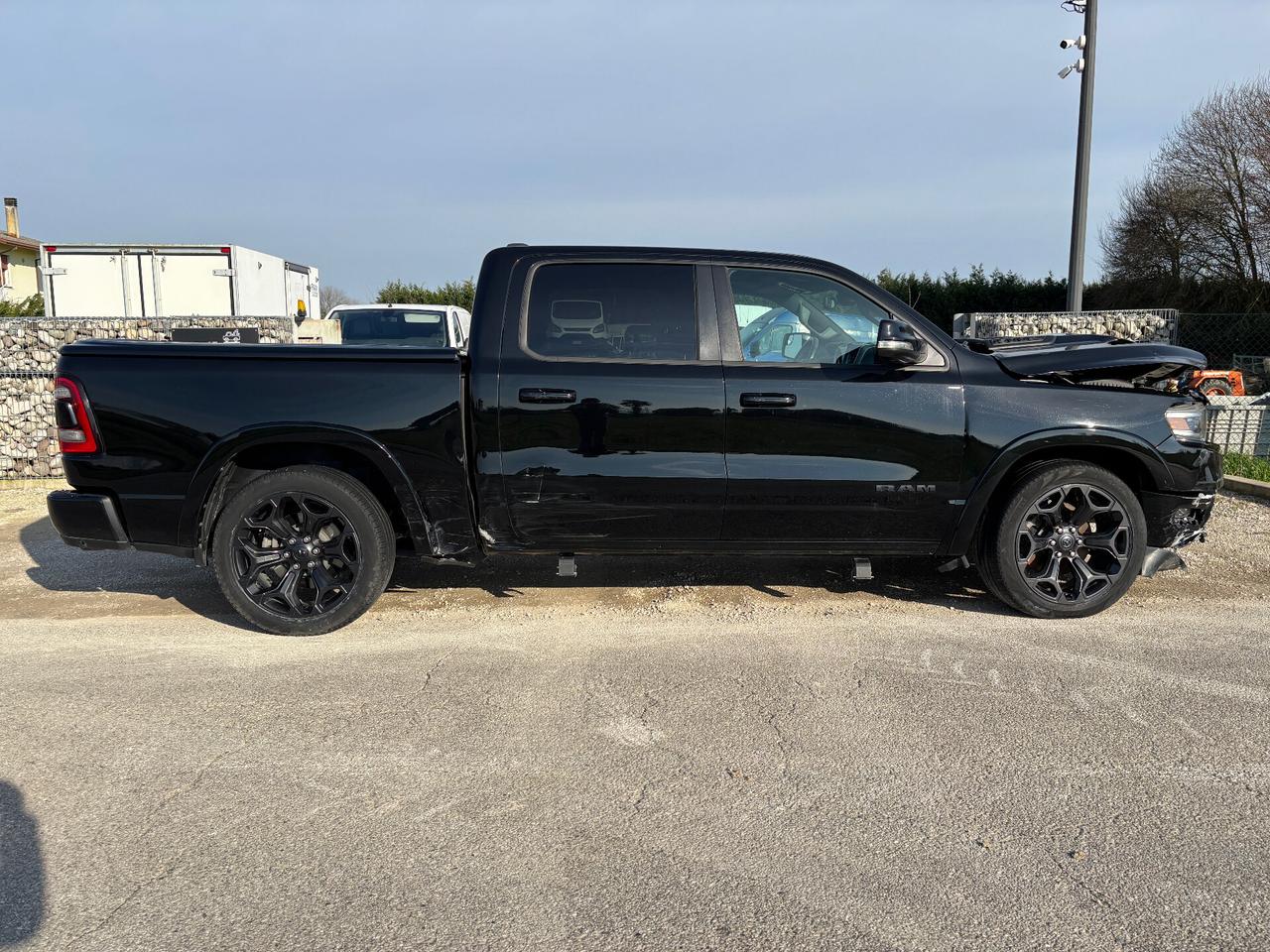 Dodge RAM 1500 LIMITED 5.7 EMI V8