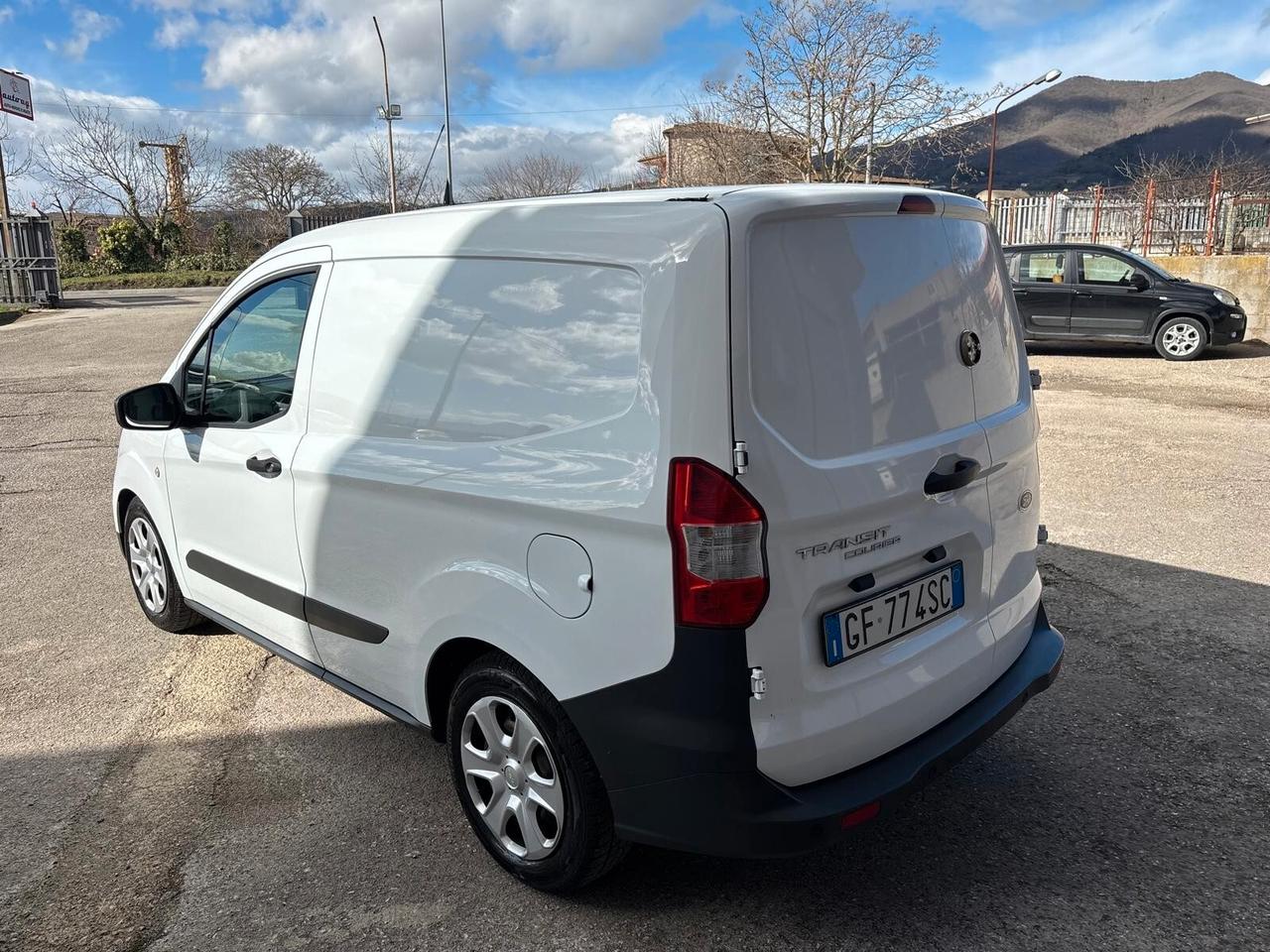 Ford Transit Courier 1.5 TDCi 75CV Van Trend 05/2021