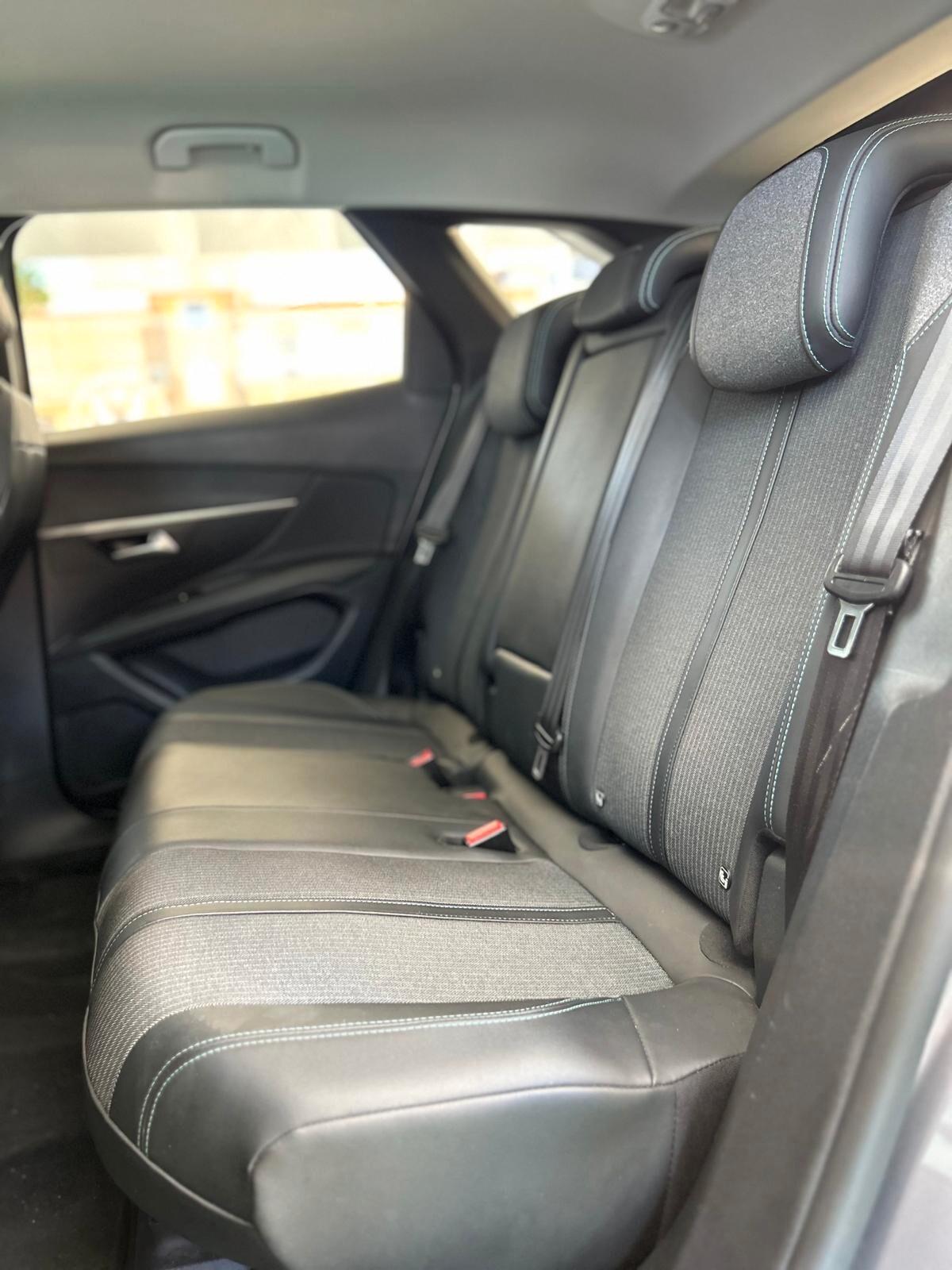 Peugeot 3008 BlueHDi 1.5 Diesel 130 S&S EAT8 Allure