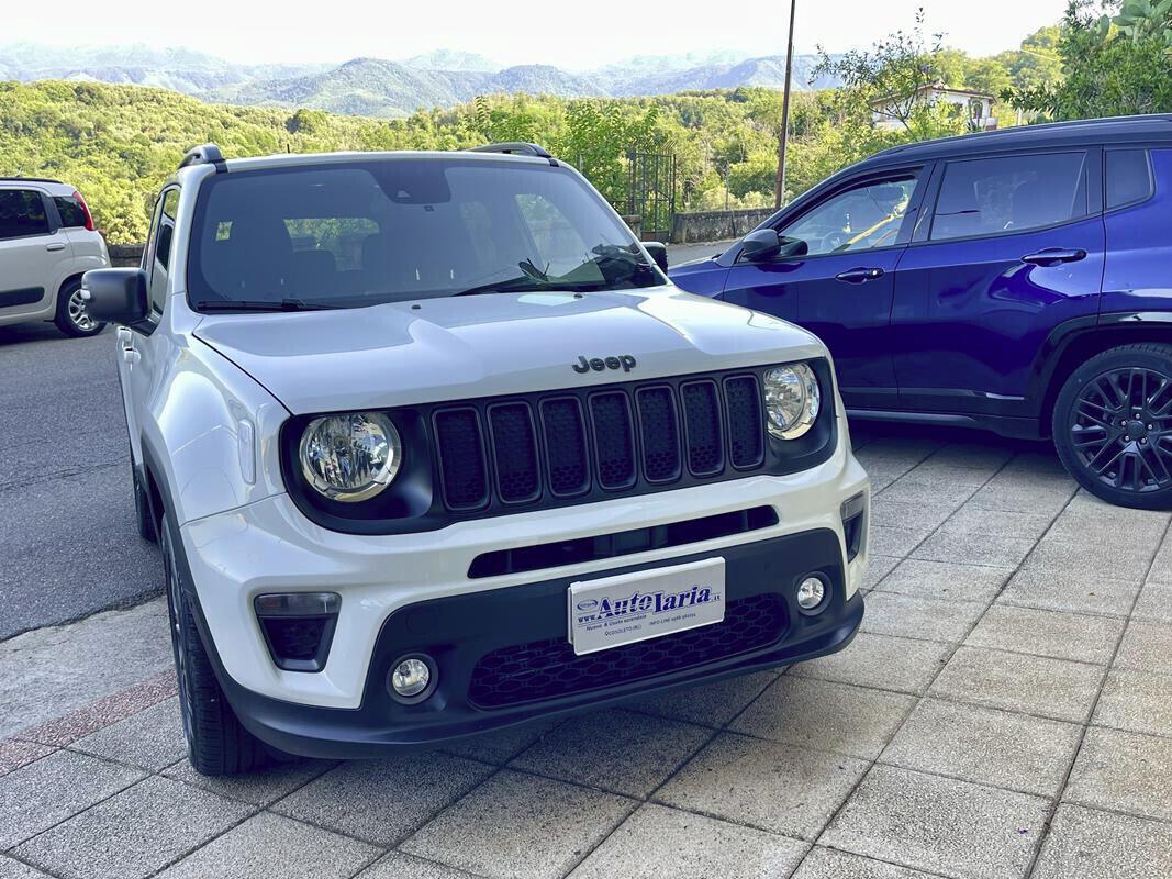 Jeep Renegade 1.6 Mjt 130 CV 80th Anniversary "Navi - Retrocamera - cerchi da 18°- pack black - vetri privacy - Interni specifici 80TH Anniversary in tessuto Premium"