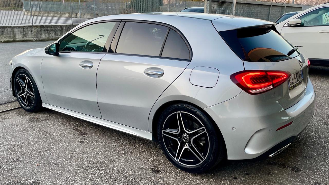 MERCEDES-BENZ CLASSE A250 2.0 PREMIUM 4-MATIC 224CV - ALCANTARA, SEDILI RISCALDABILI, PACCHETTO LUCI