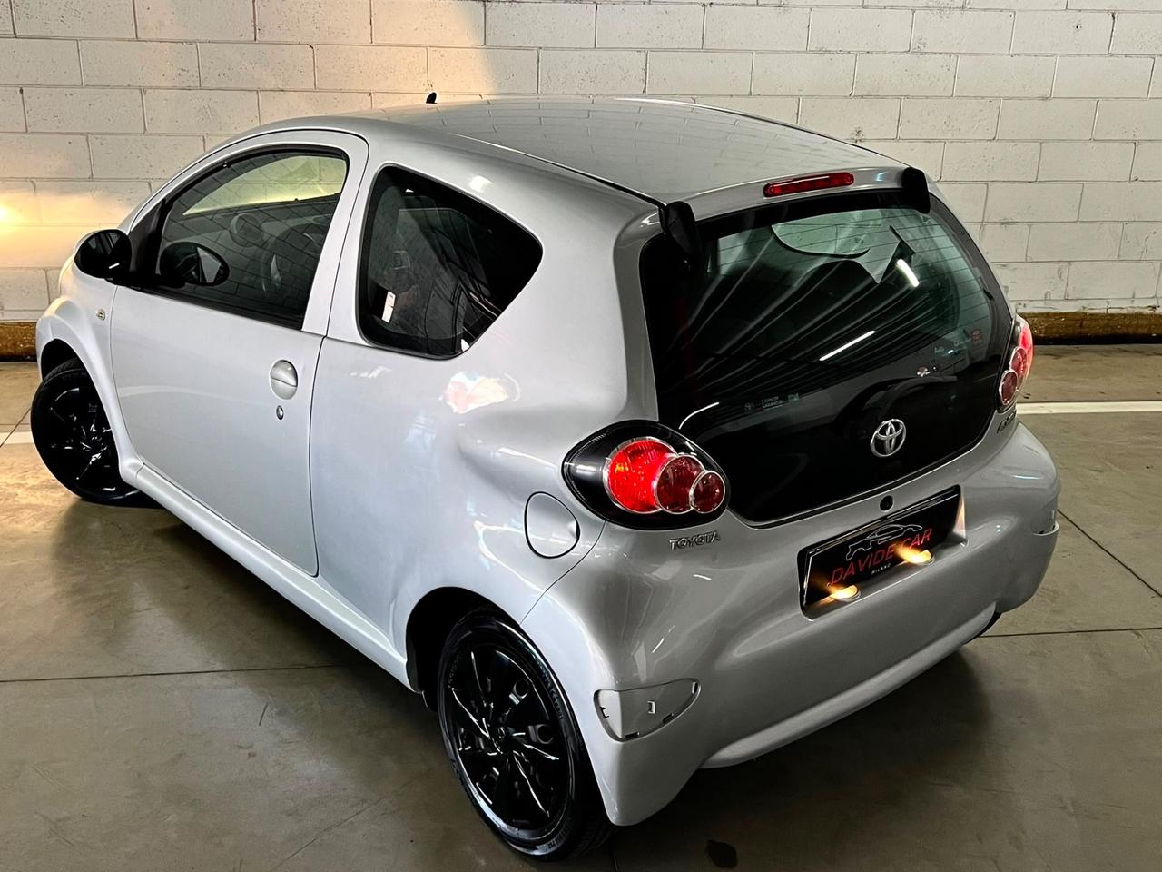 Toyota Aygo 1.0 12V VVT-i 3 porte Lounge Connect MMT