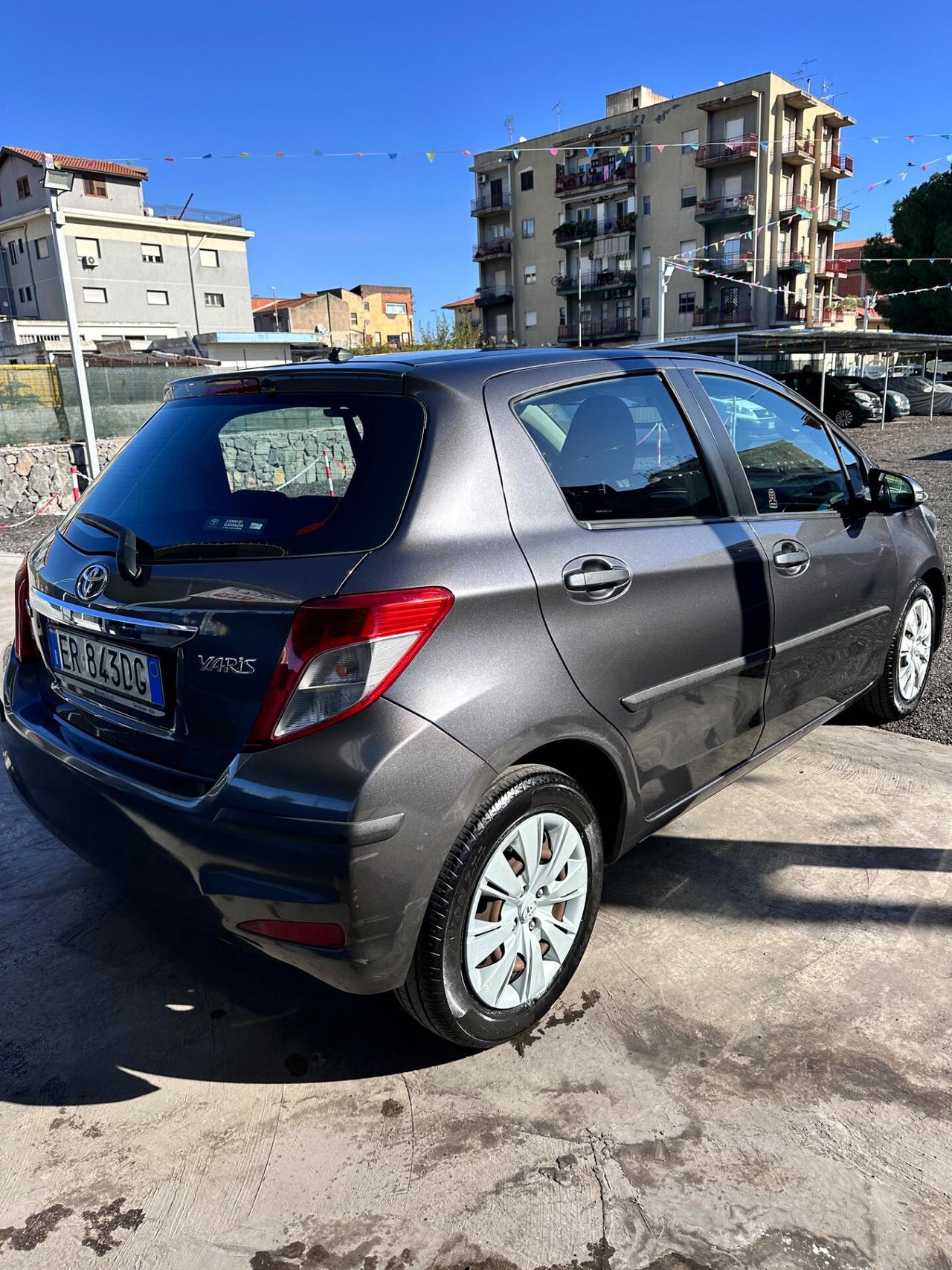 Toyota Yaris 1.4 D-4D 3 porte Lounge