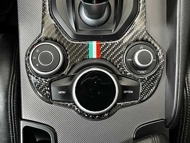 Alfa Romeo Giulia 2.2 Turbodiesel 210 CV AT8 AWD Q4 Veloce