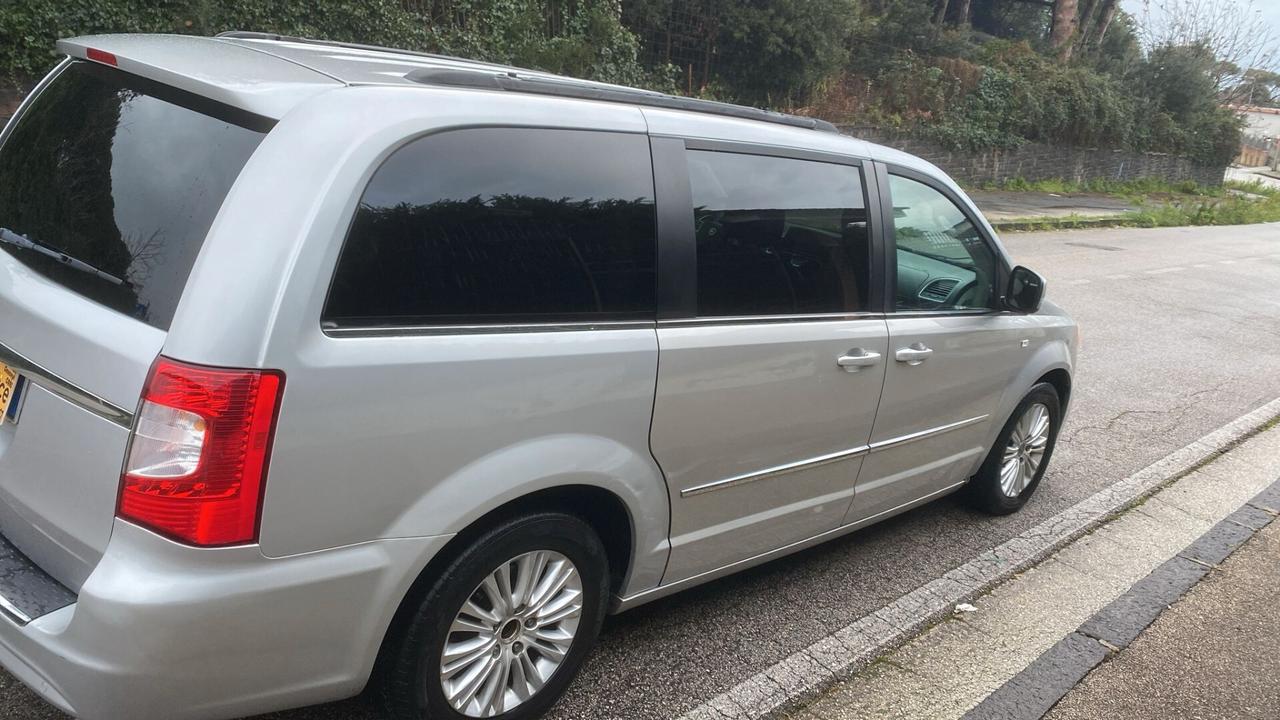 Lancia Voyager 2.8 Turbodiesel Platinum 163 CV