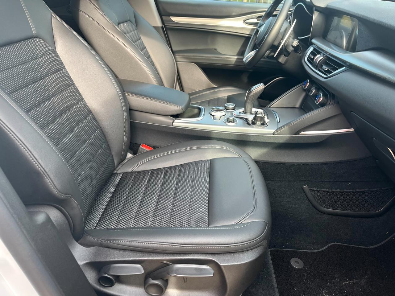 Alfa Romeo Stelvio 2.2 TD 190 cv AT8 Q4 Sprint