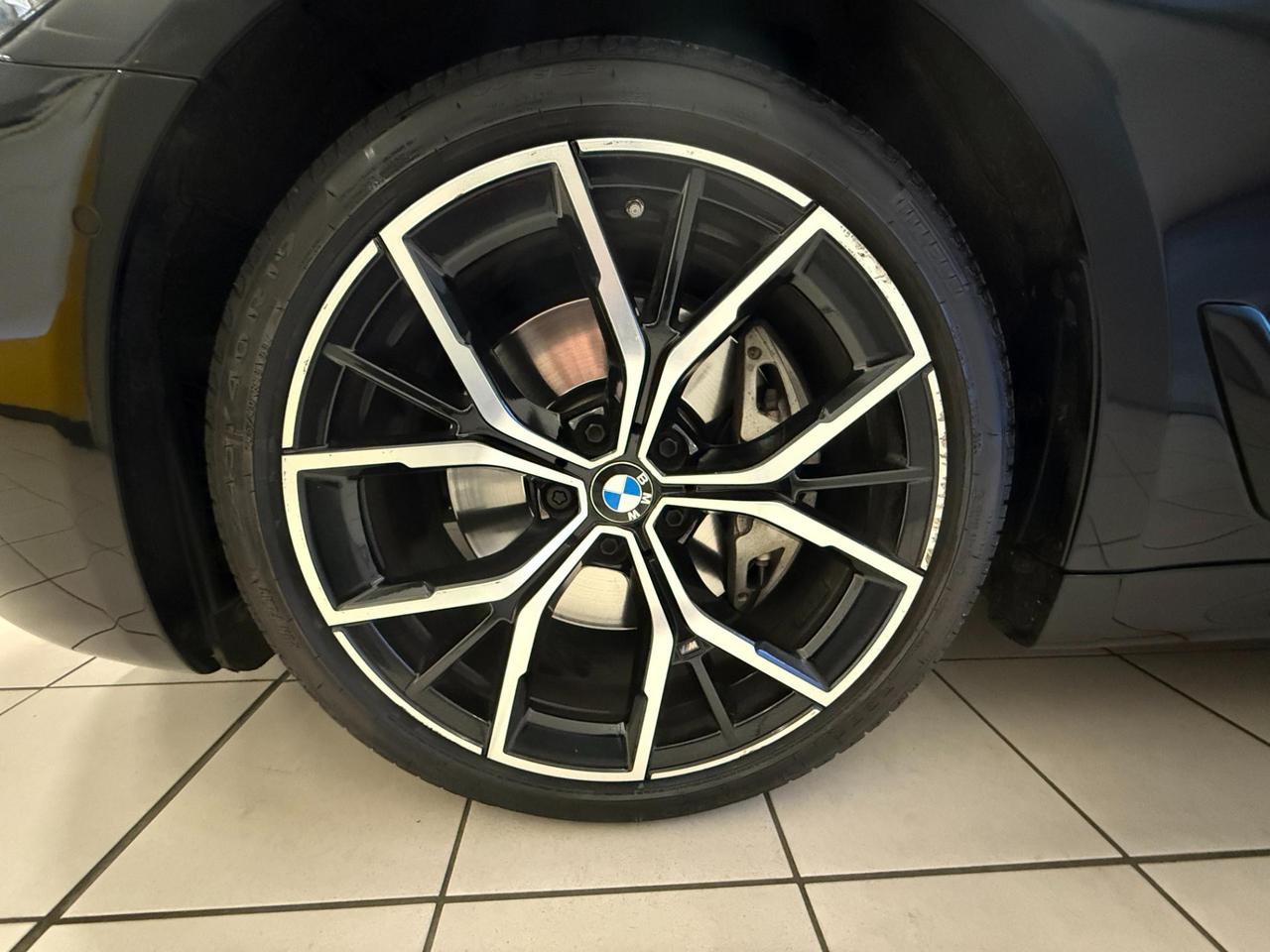 BMW Serie 5 Touring 530d Touring mhev 48V xdrive Luxury auto